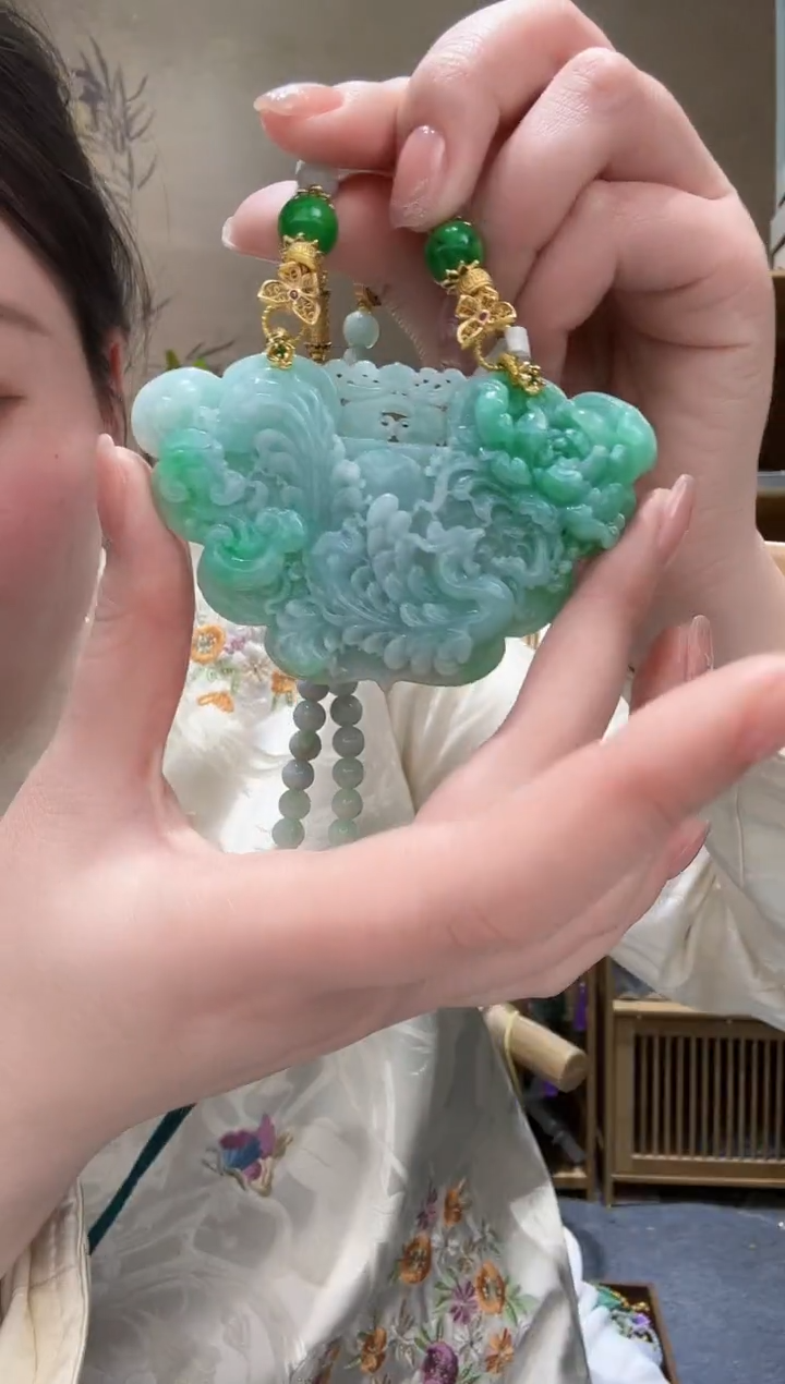 【闪购商品】翡翠颈饰未镶嵌吊坠