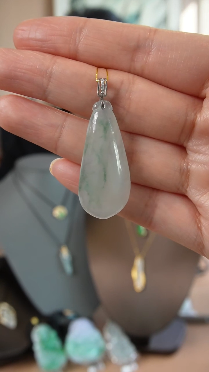 【闪购商品】翡翠颈饰18K金镶嵌天然缅甸翡翠吊坠