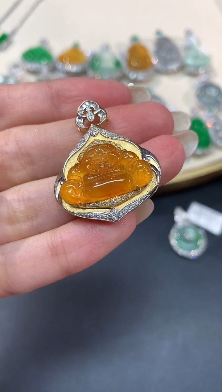 【闪购商品】翡翠吊坠(不含链)18K金镶嵌A76|15800