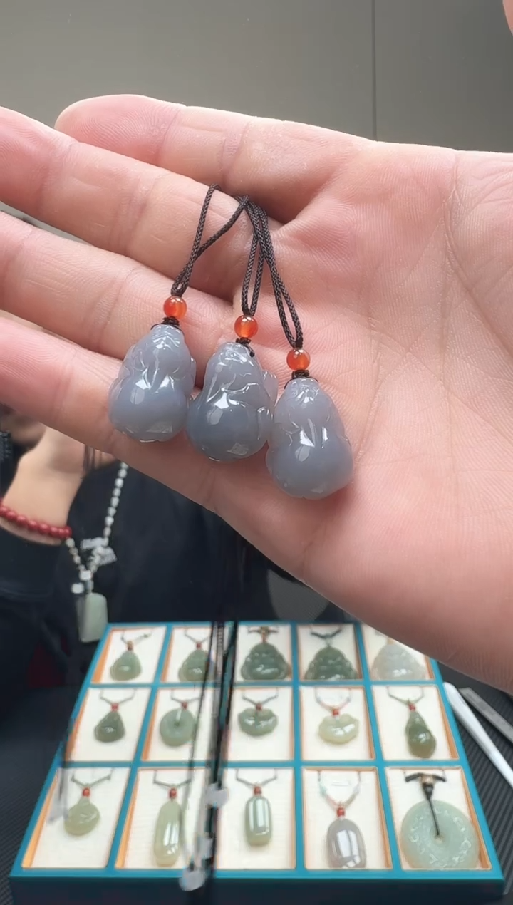 【闪购商品】和田玉吊坠(赠链)未镶嵌烟紫貔貅多样性发一