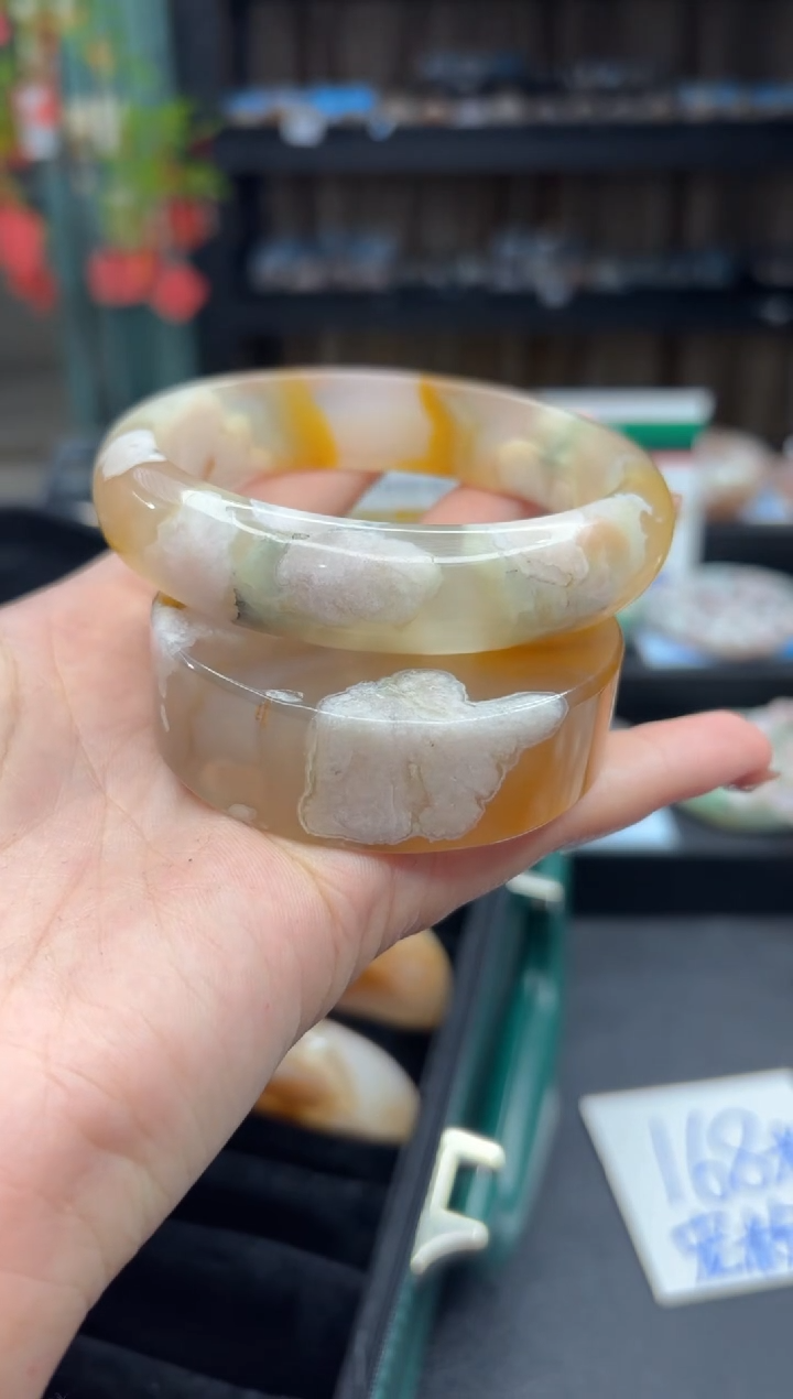 【闪购商品】石英质玉手镯未镶嵌72（63圈赠送镯心）