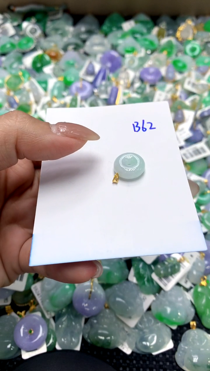 【闪购商品】翡翠颈饰18K金镶嵌1111111111111111