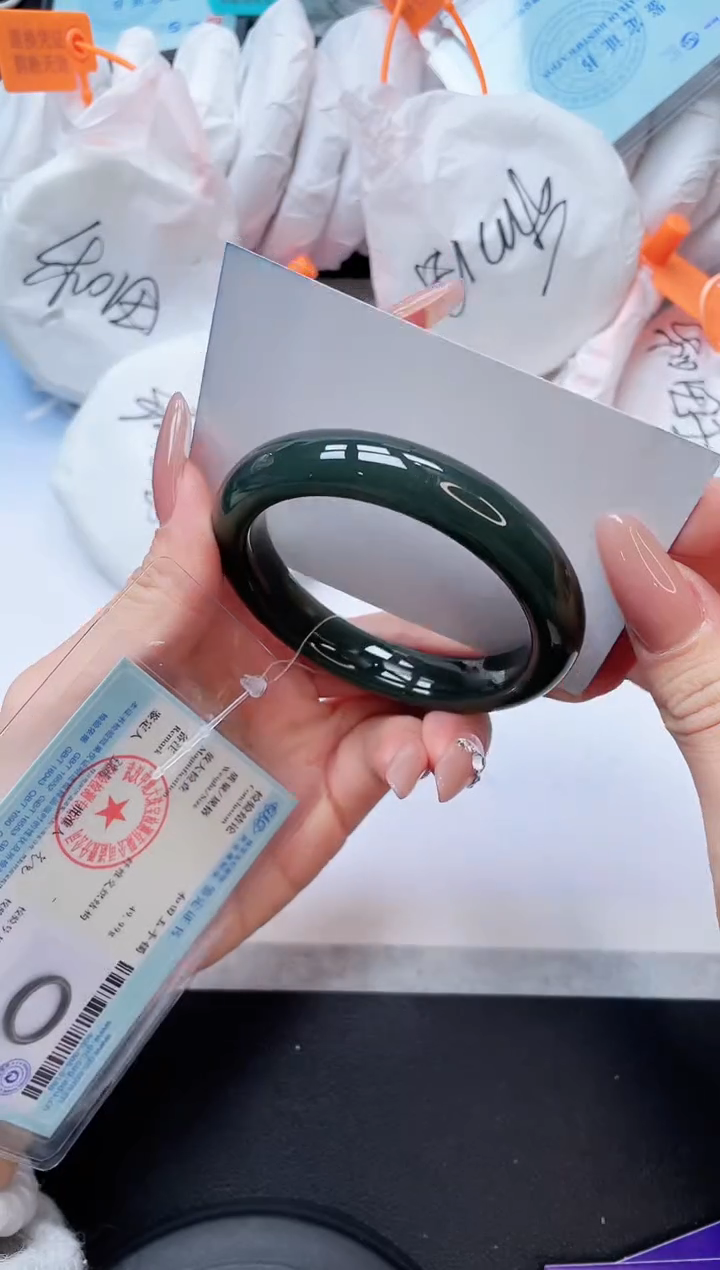 未镶嵌手镯和田玉4V80-55