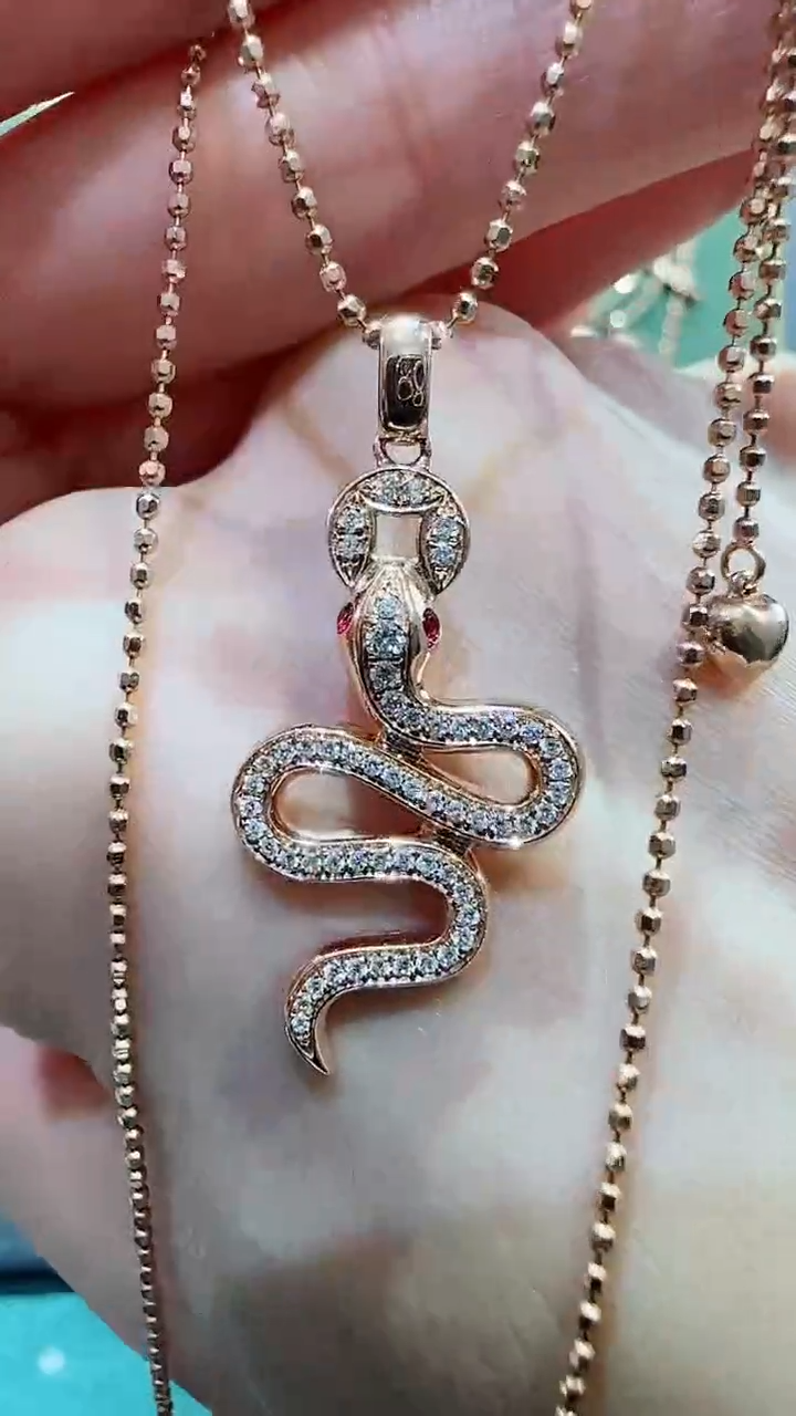 【闪购商品】天然钻石吊坠(不含链)18K金镶嵌18K金钻石蛇蛇吊坠