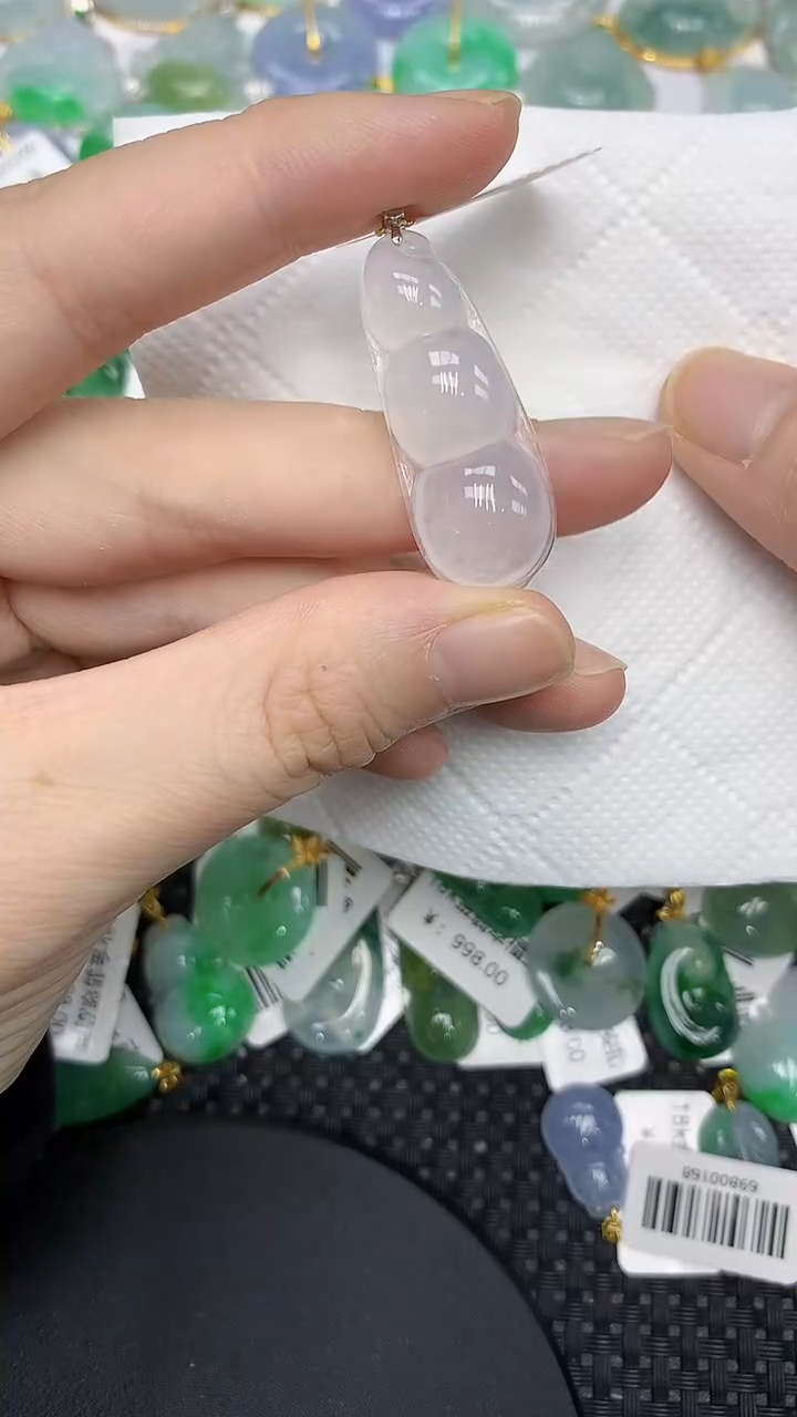 颈饰18K金镶嵌翡翠1111111111