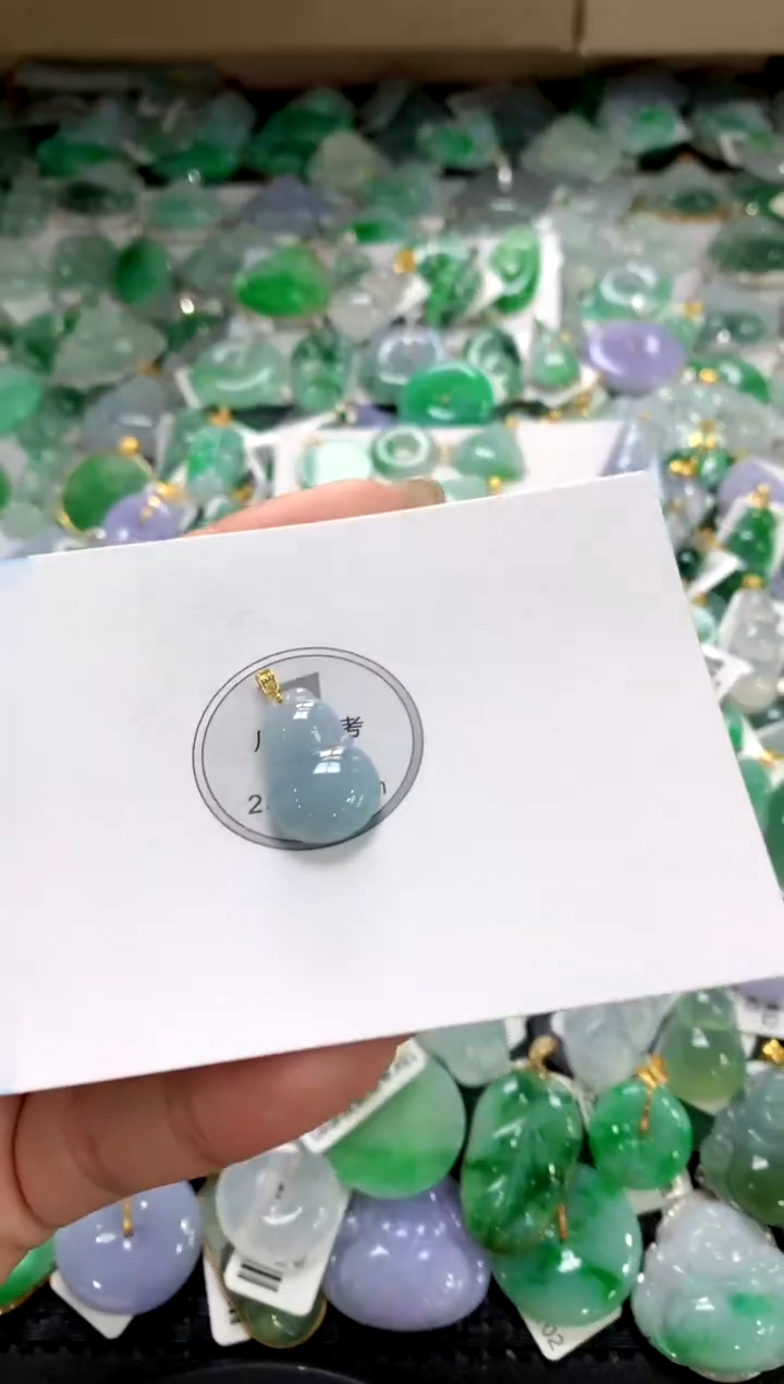 颈饰18K金镶嵌翡翠婷1