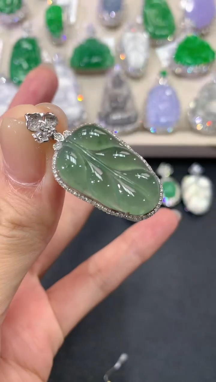 【闪购商品】翡翠吊坠(不含链)18K金镶嵌q2