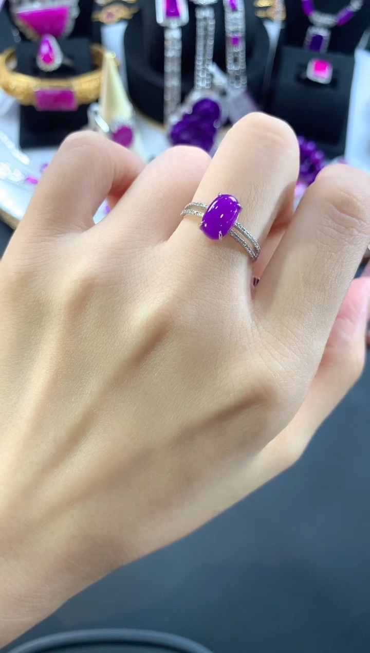 【闪购商品】苏纪石（舒俱来）.18K金镶嵌舒俱来戒指