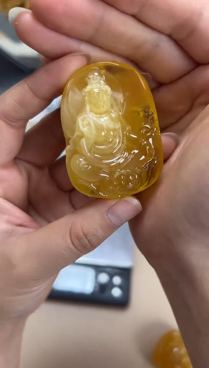 【闪购商品】琥珀裸石未镶嵌蜜蜡吊坠