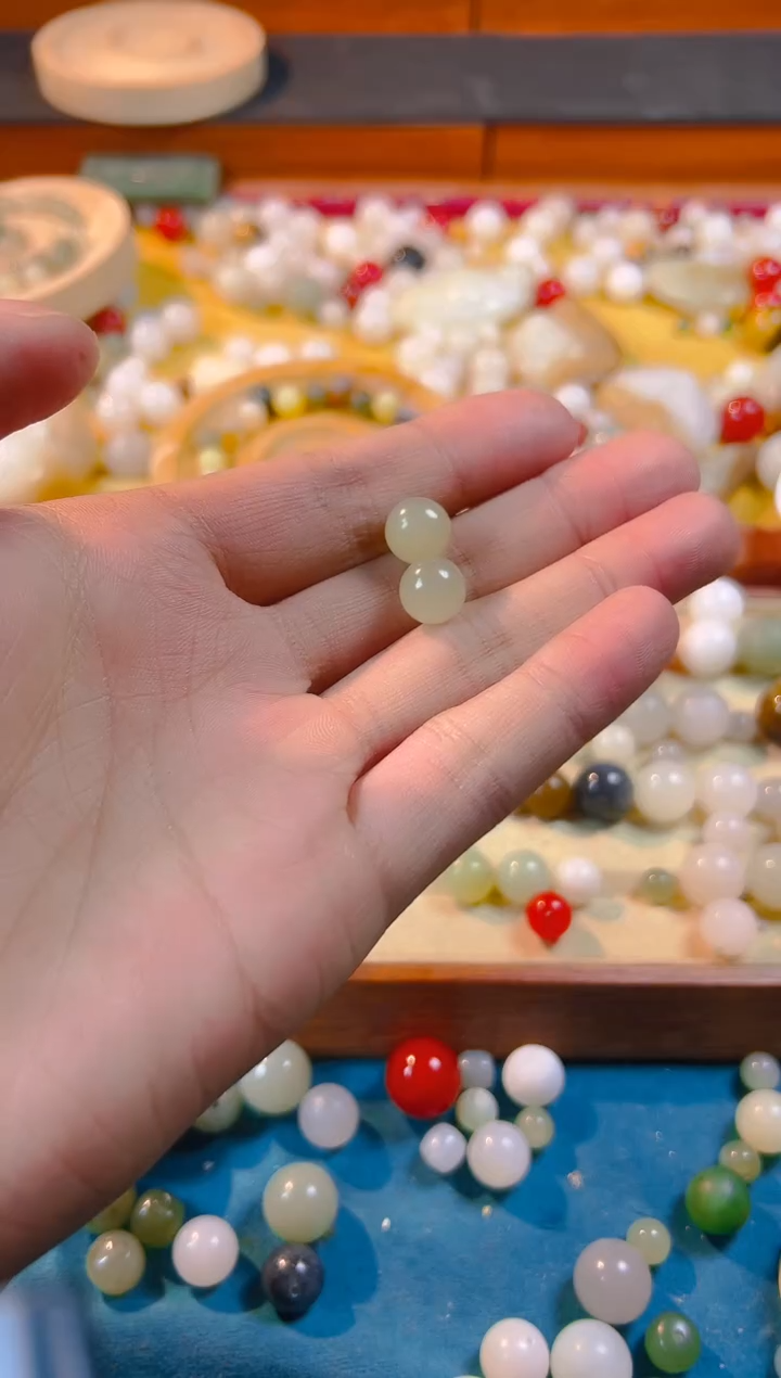 【闪购商品】和田玉散珠未镶嵌卡10