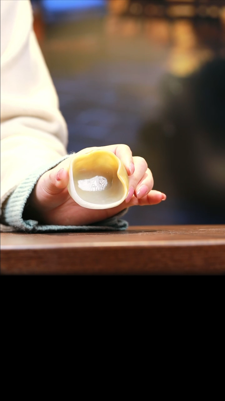 【闪购商品】定制翡翠未镶嵌翡翠随形主人杯