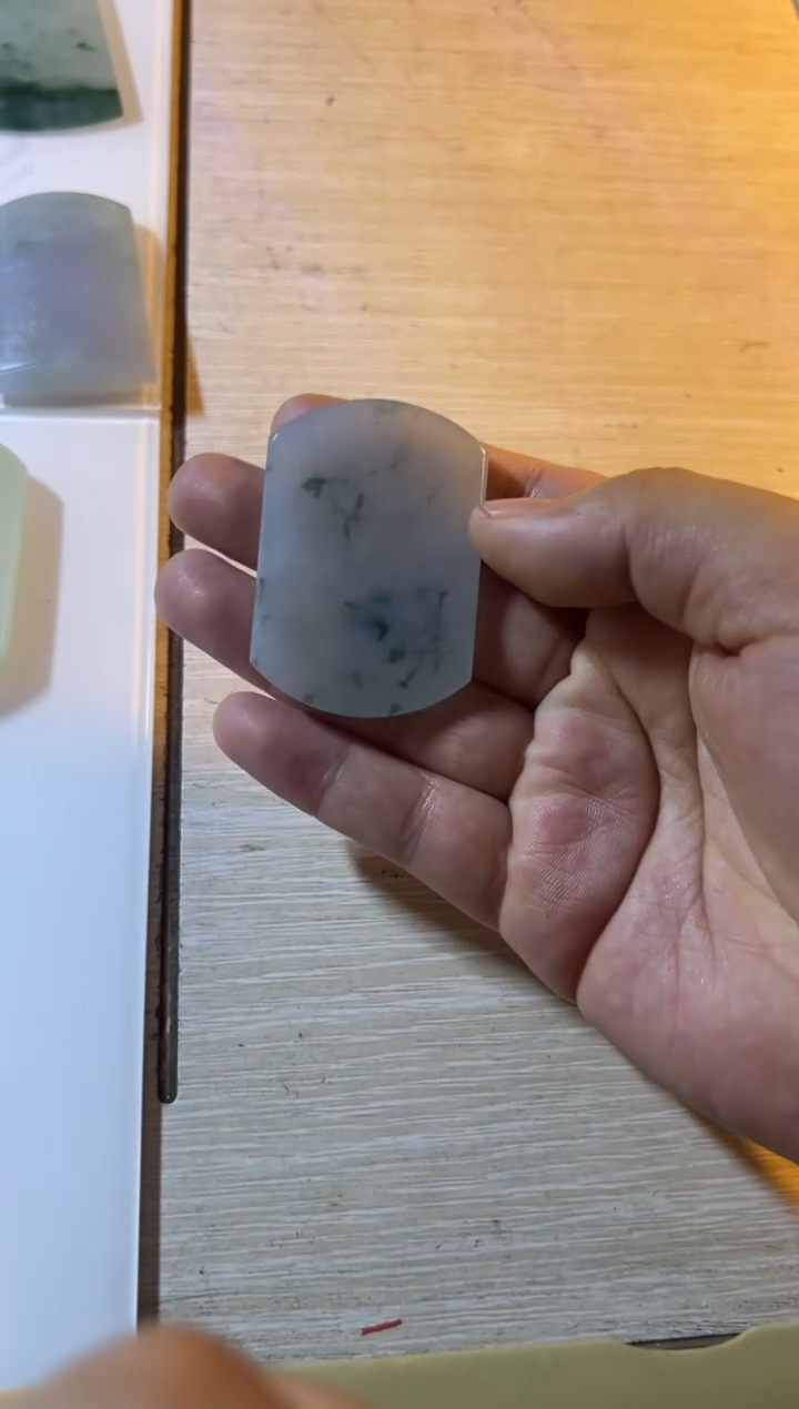 定制翡翠未镶嵌观音