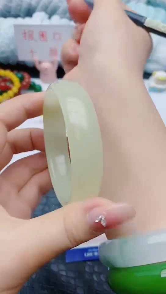 石英质玉手镯未镶嵌w105+61-62