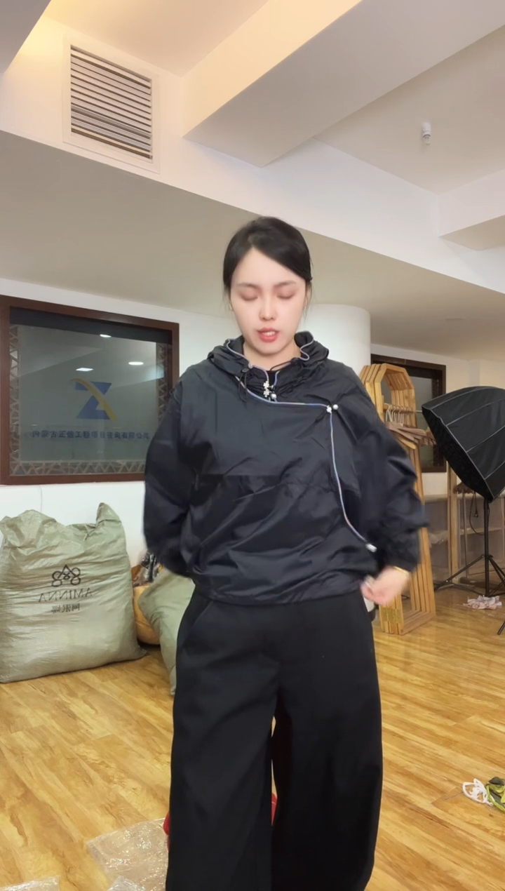 L码      150斤   防晒