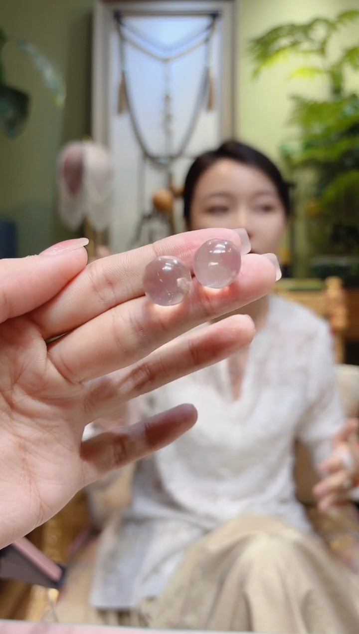 【闪购商品】水晶耳饰18K金镶嵌菠萝珠粉水晶耳饰