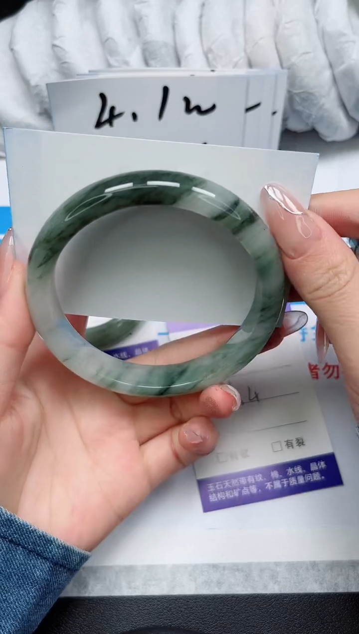 【闪购商品】石英质玉手镯未镶嵌161