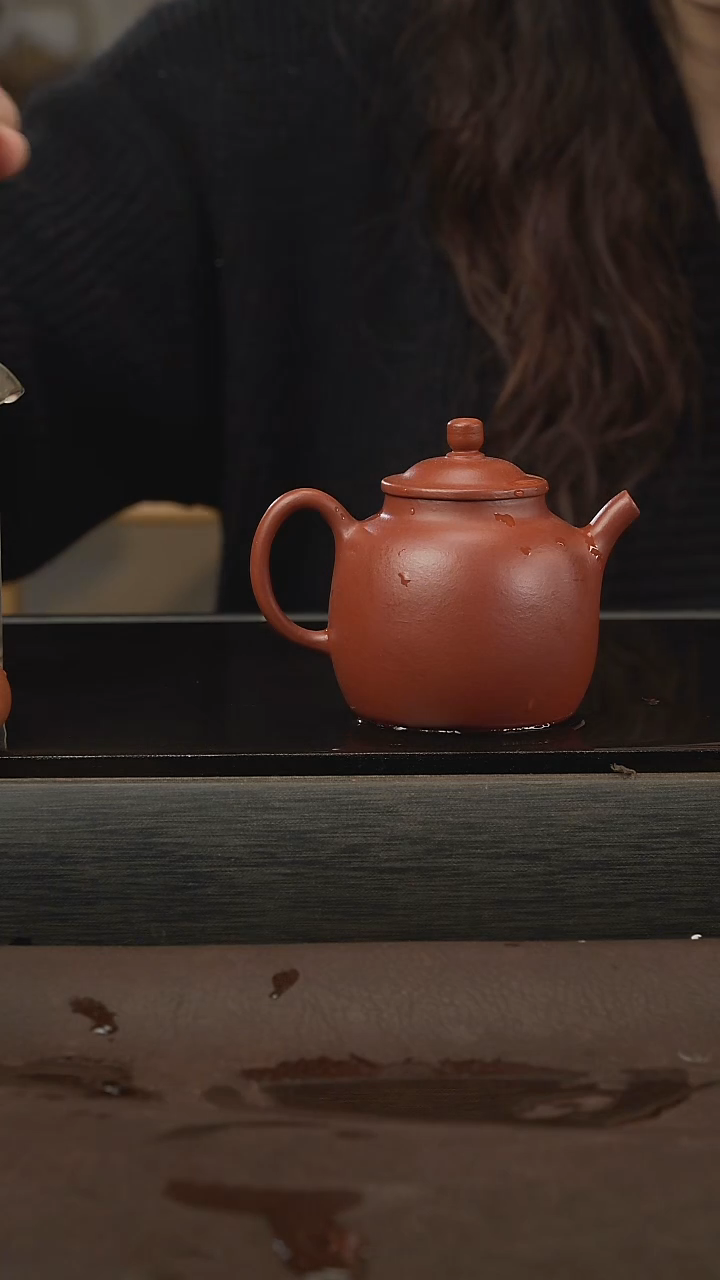茶壶紫砂22，渔，朱泥，微瑕，150cc