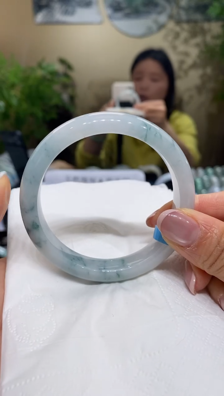 【闪购商品】翡翠手镯未镶嵌翡翠