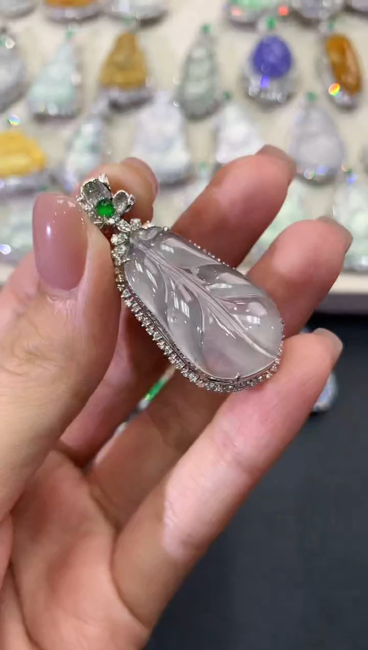 【闪购商品】翡翠吊坠(不含链)18K金镶嵌w184        