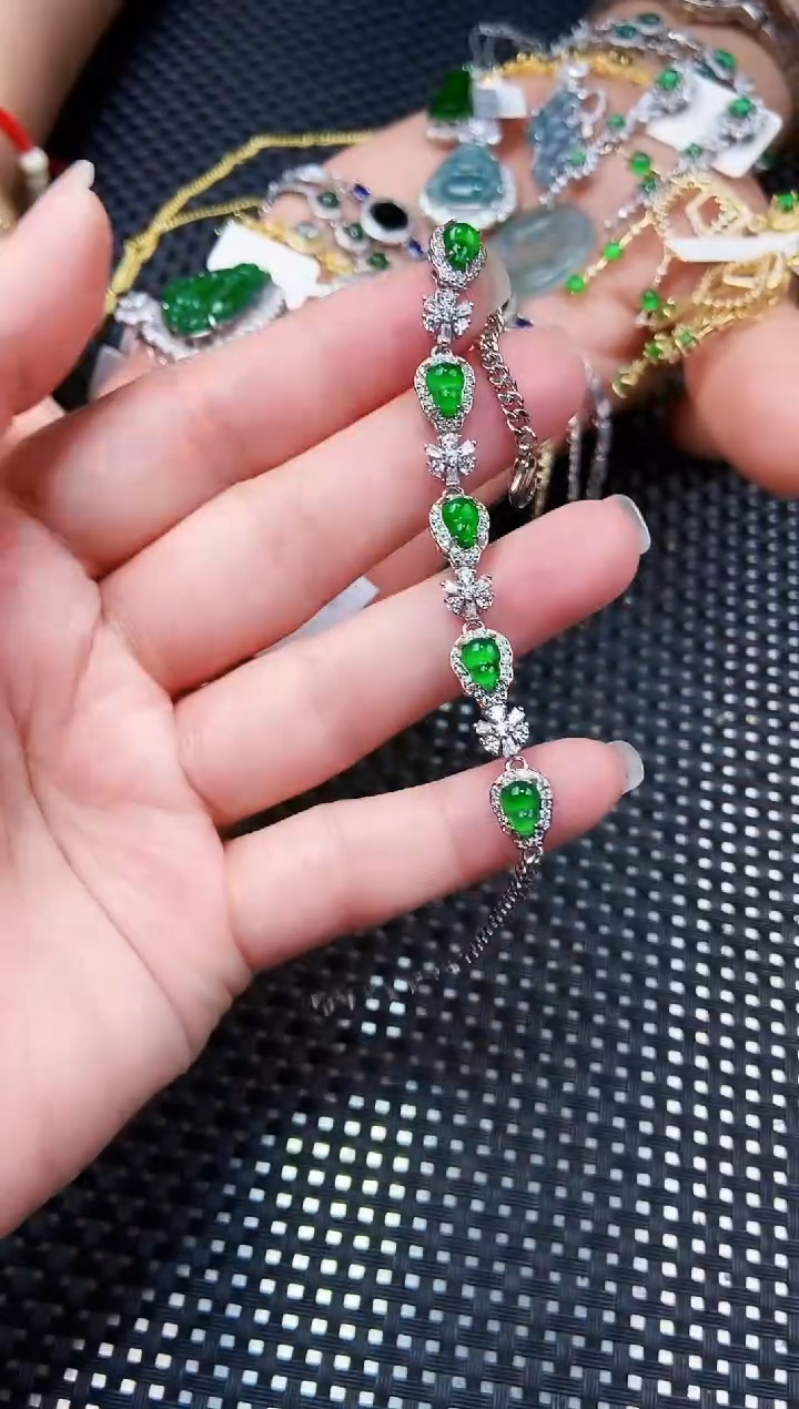 【闪购商品】翡翠手链未镶嵌11111111
