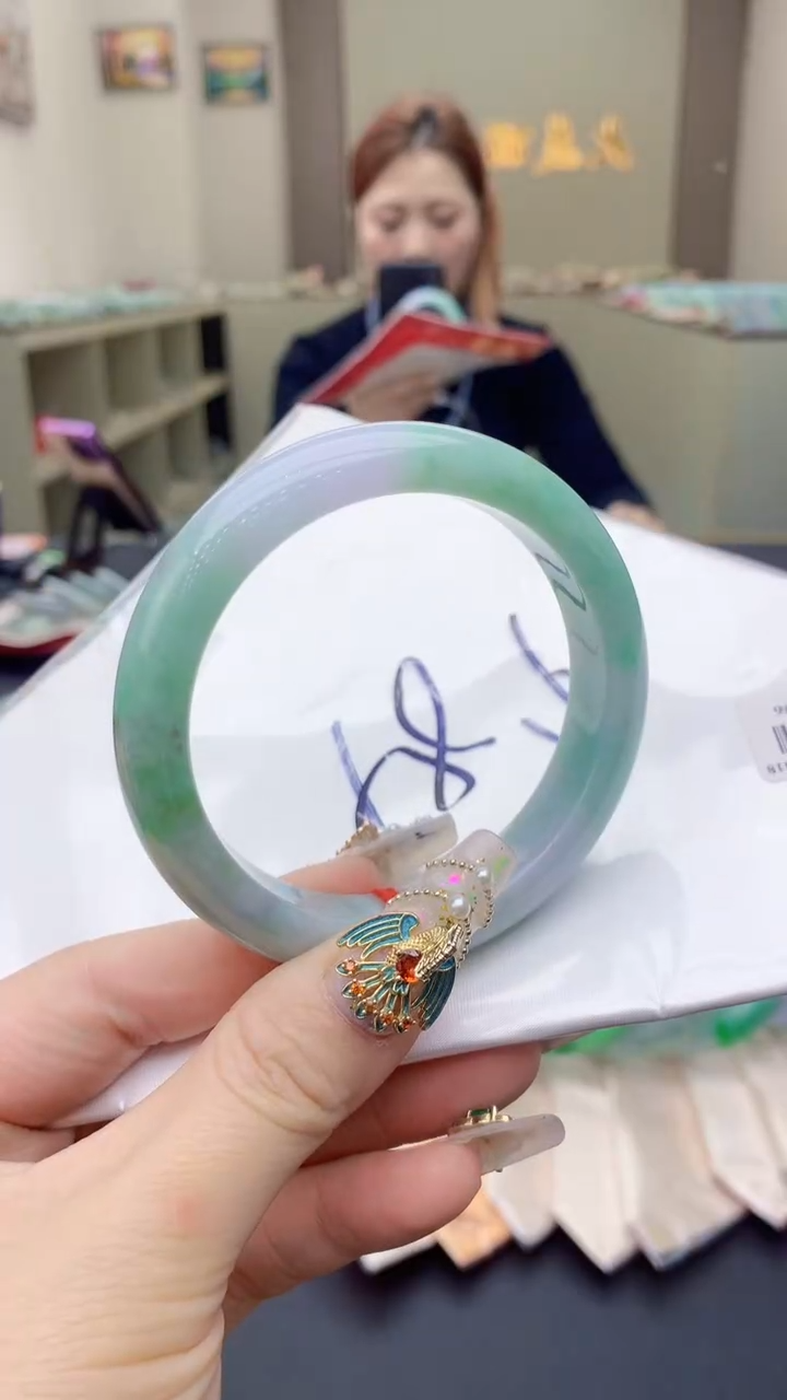 【闪购商品】翡翠手镯未镶嵌0513242360