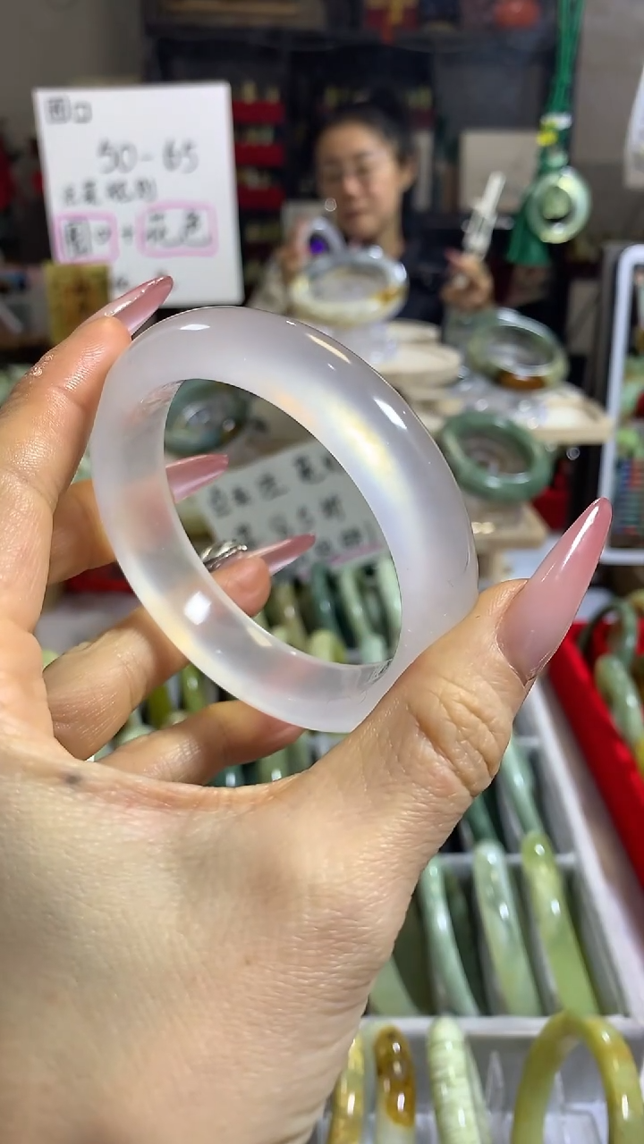 未镶嵌手镯石英质玉49  56+