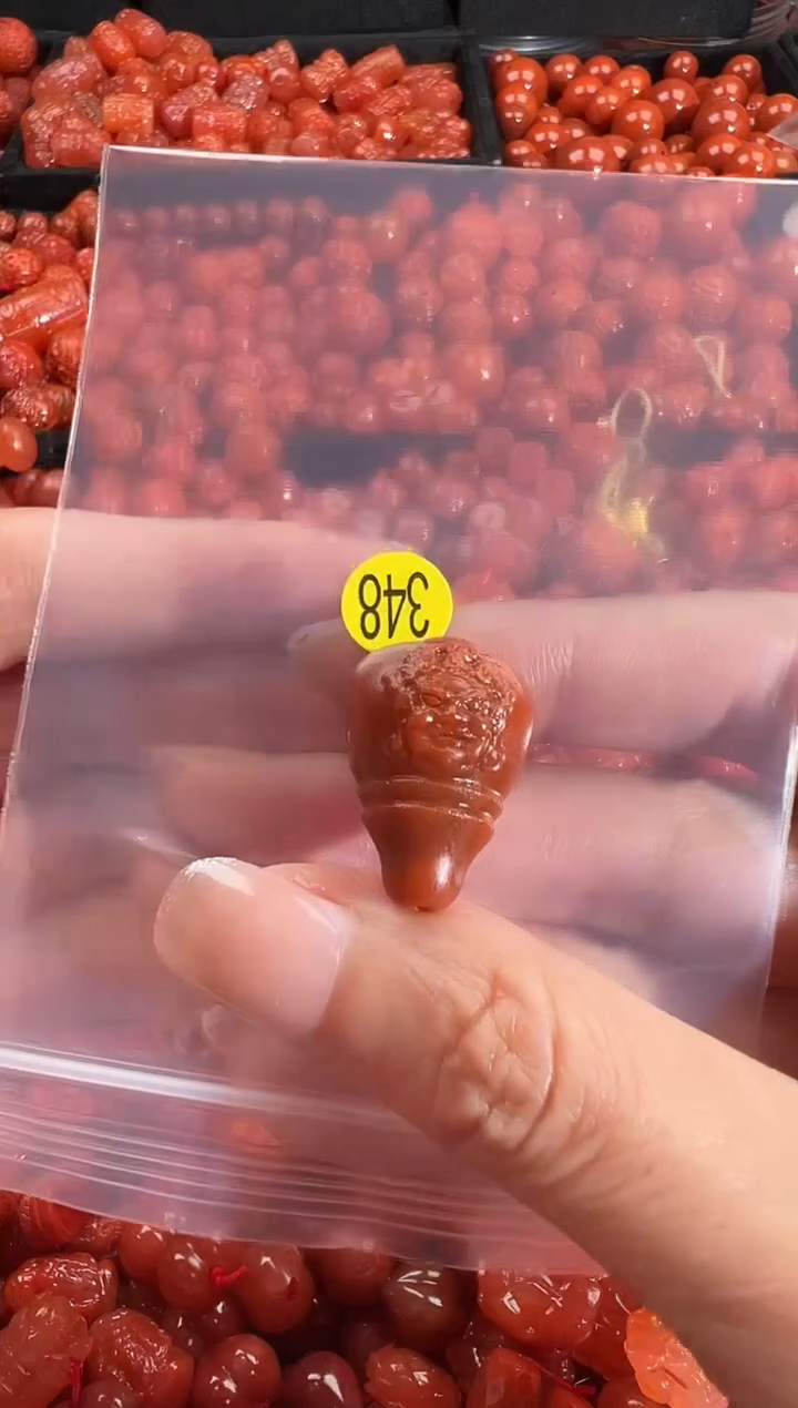 颈饰未镶嵌南红玛瑙1