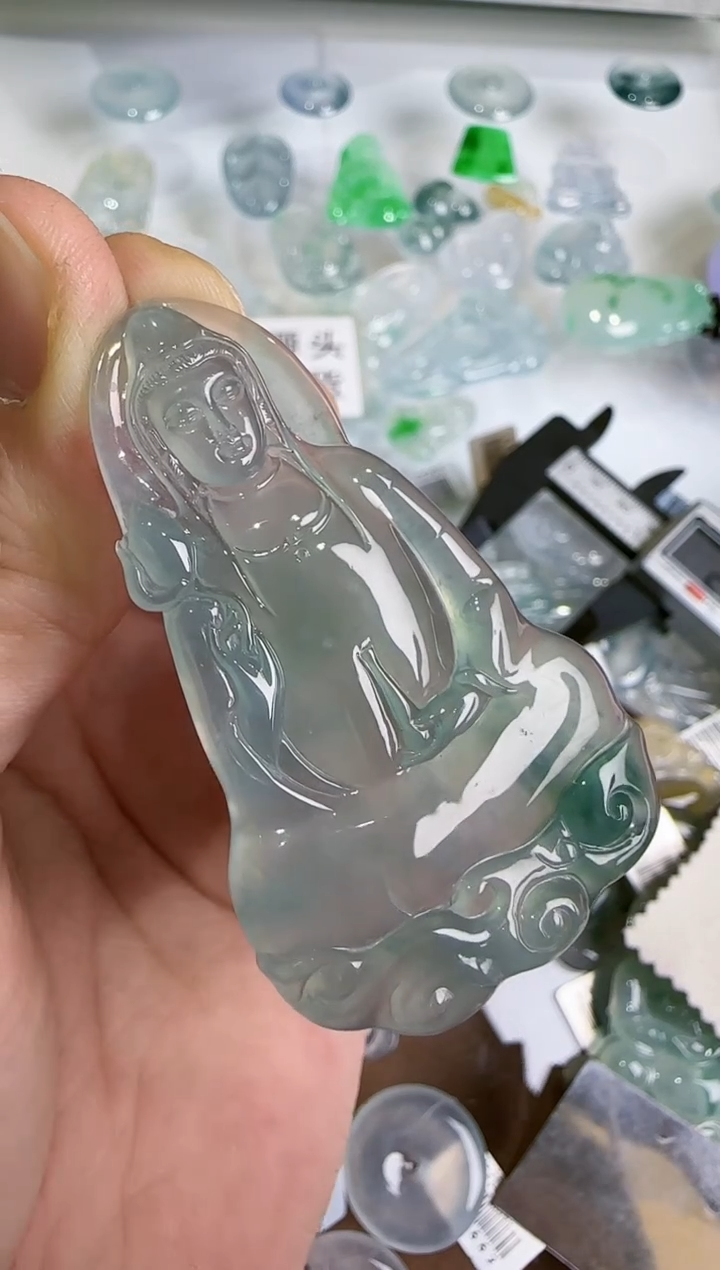 【闪购商品】翡翠颈饰未镶嵌···