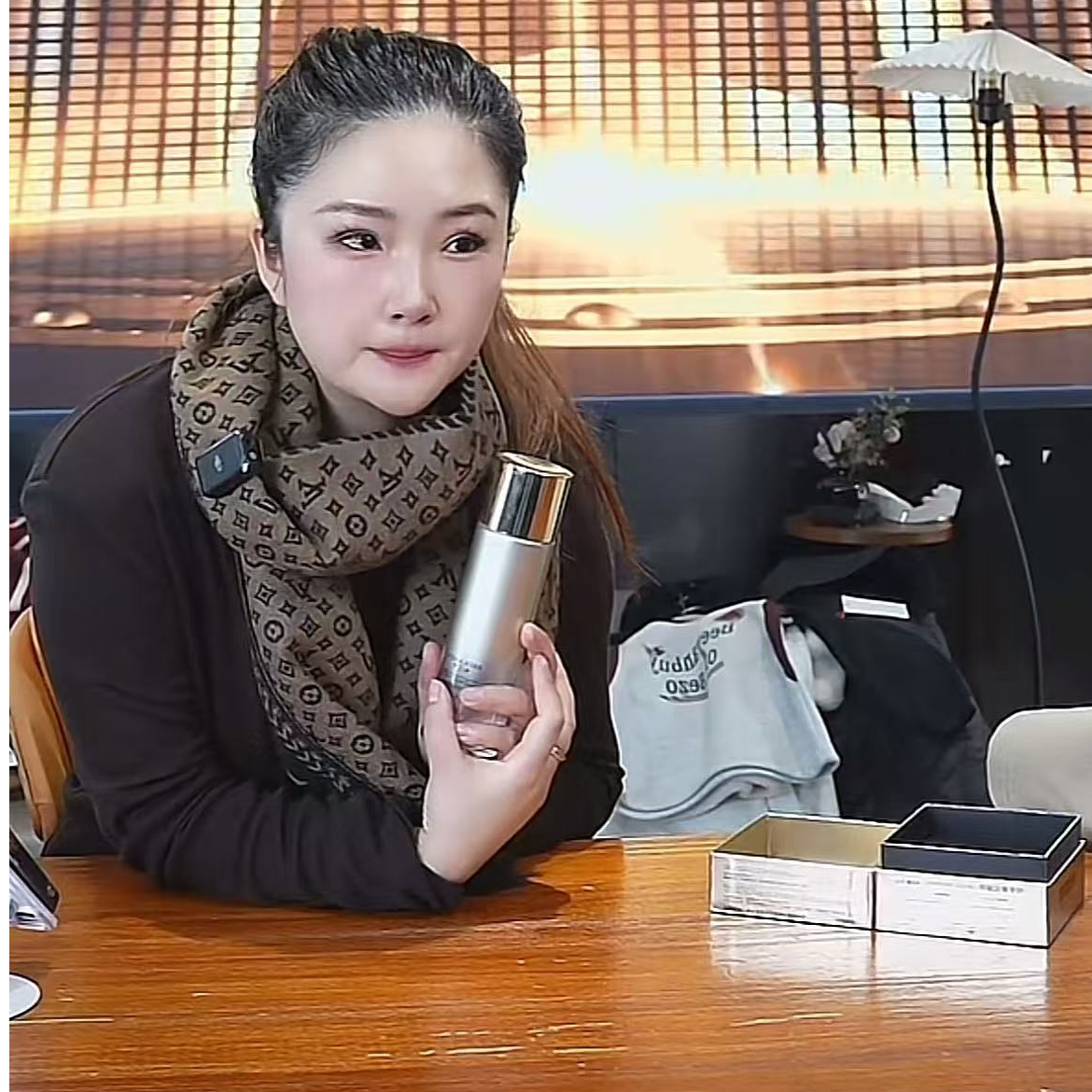 411255《抗皱水》绿色轻奢休闲舒适时尚儿童百搭打韩版底短袖