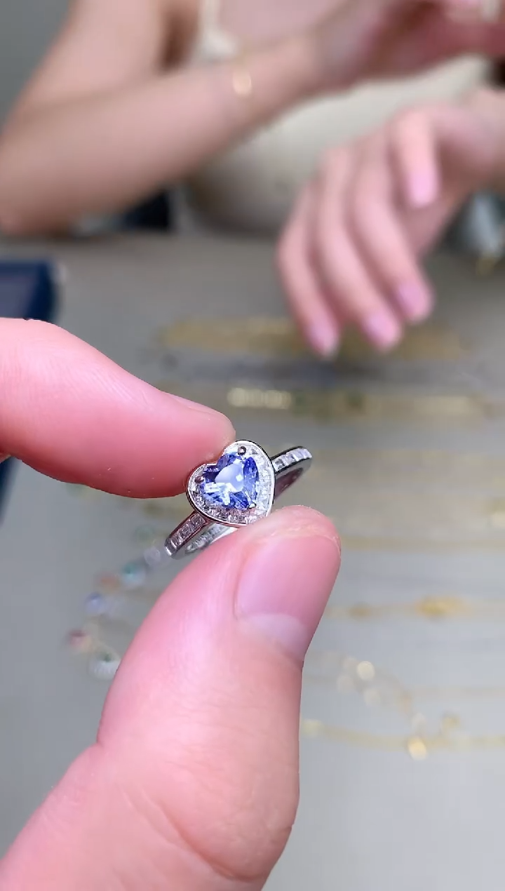 蓝宝石戒指银S925镶嵌戒指