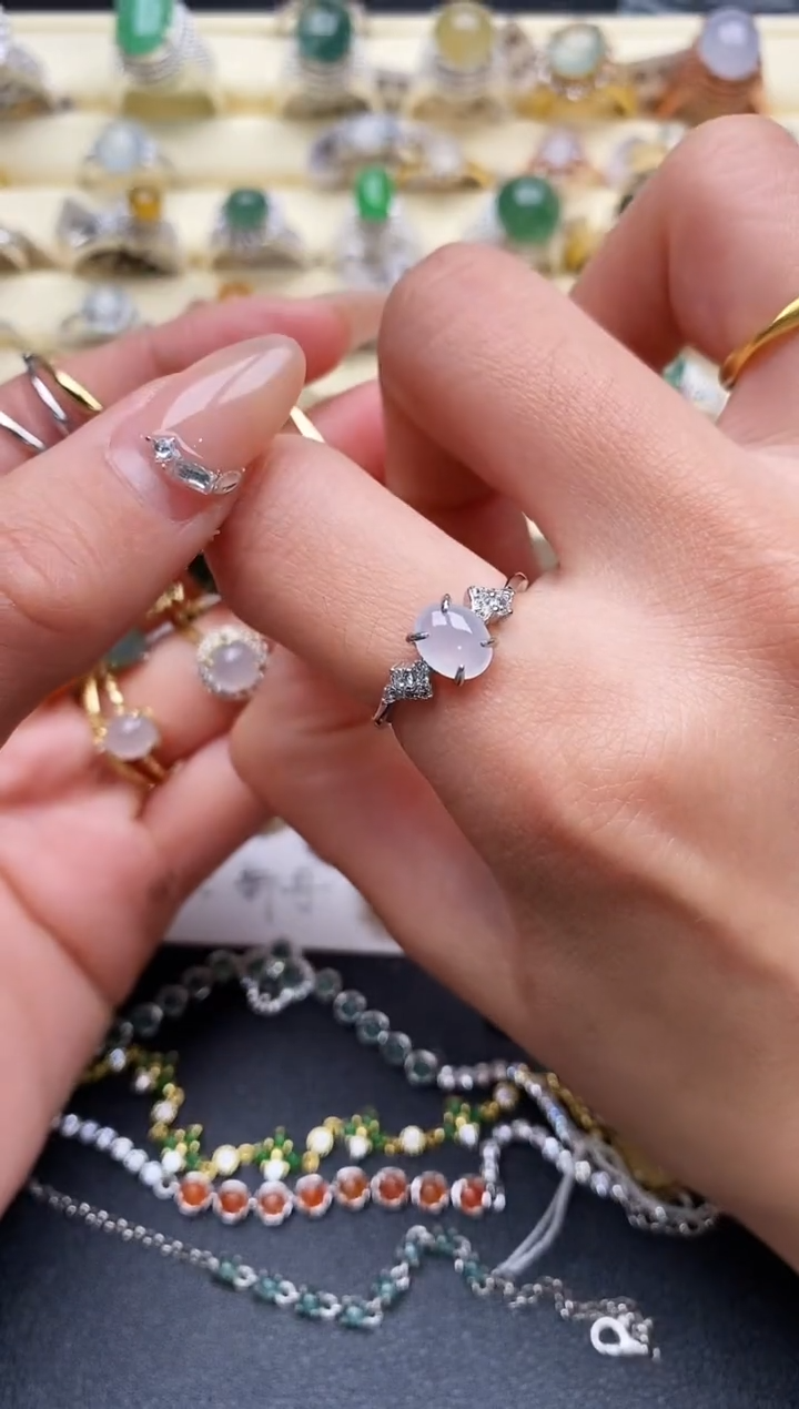 【闪购商品】翡翠戒指银S925镶嵌666666+3