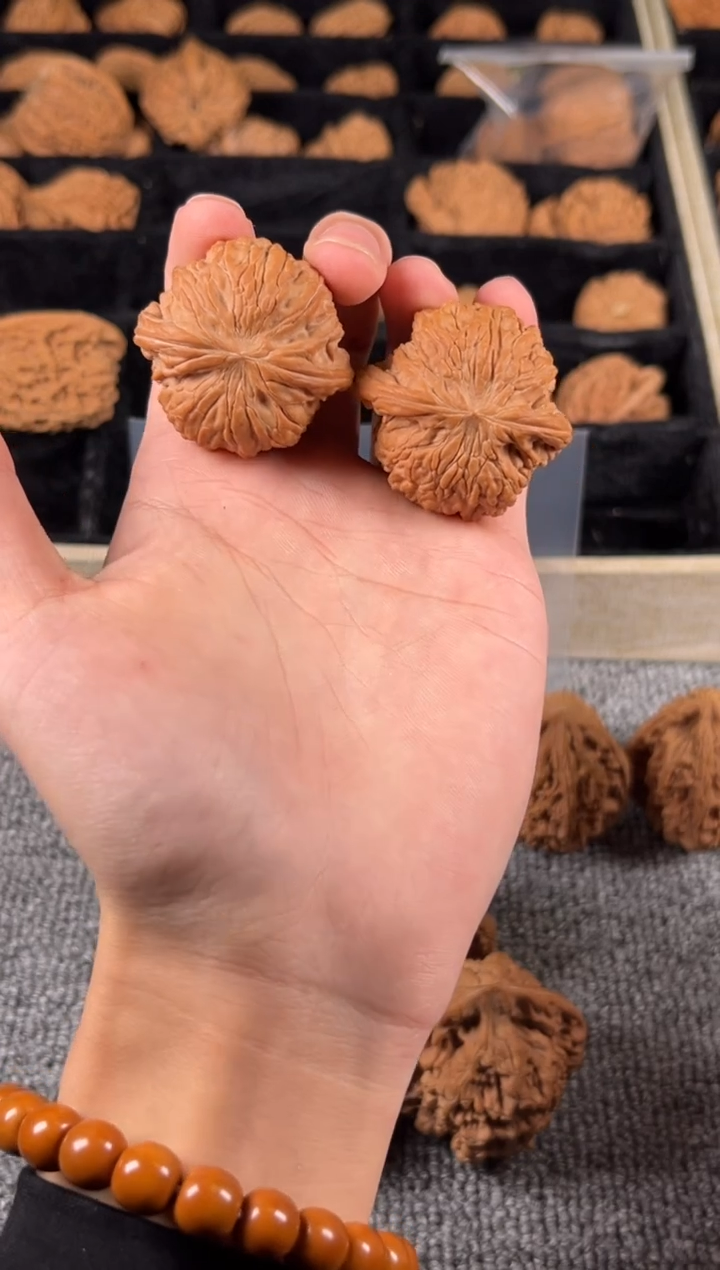 吊坠文玩核桃全品40+红皮磨盘19号