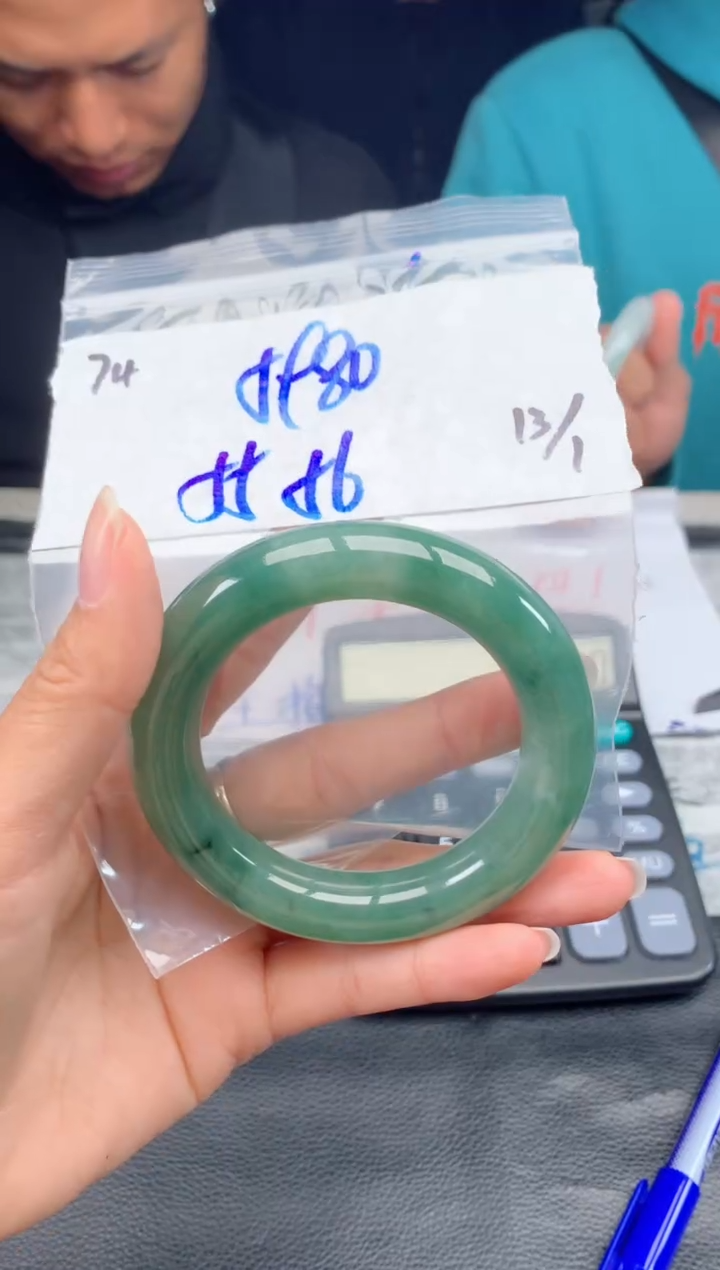 【闪购商品】定制翡翠未镶嵌74毛货需精细抛光手镯多样性拍一发一