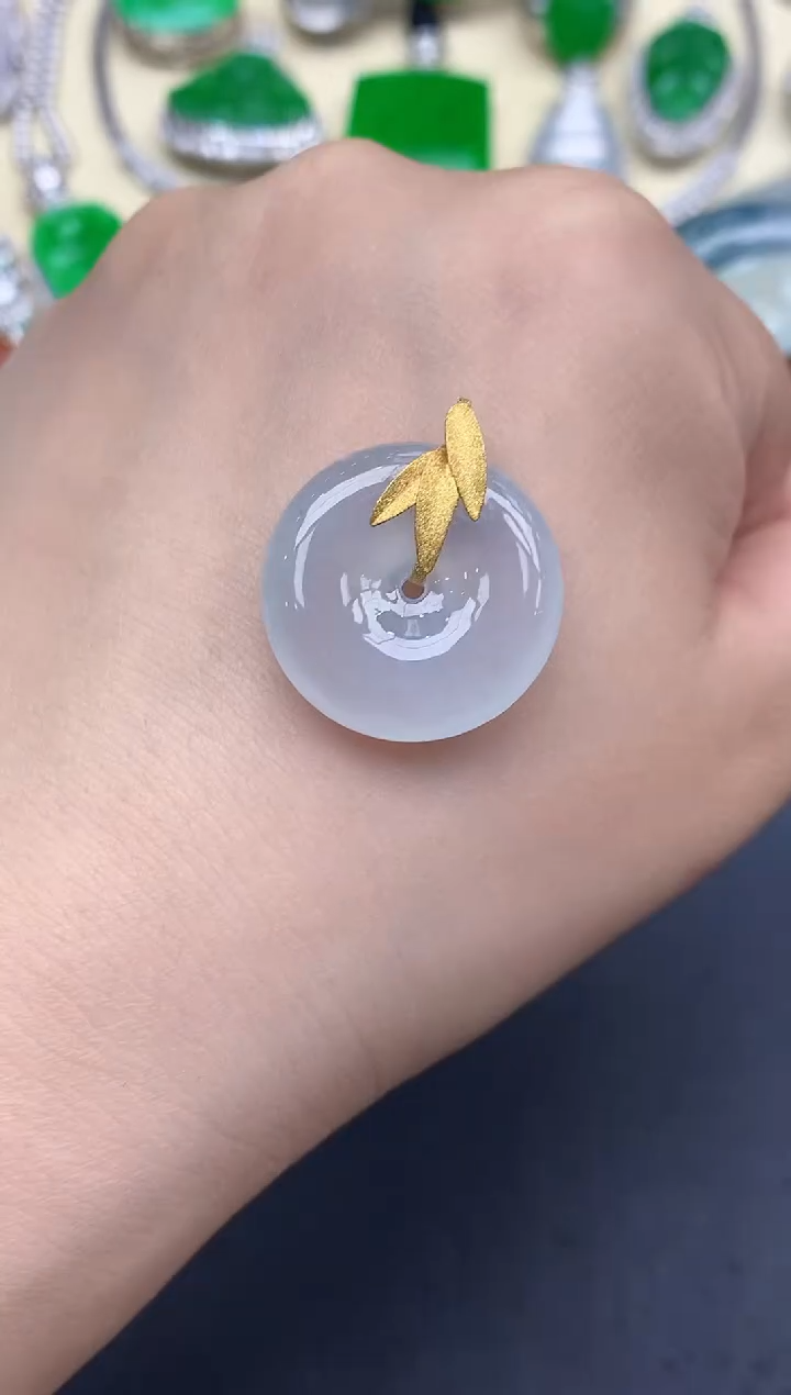 颈饰18K金镶嵌翡翠89-中国好珍宝