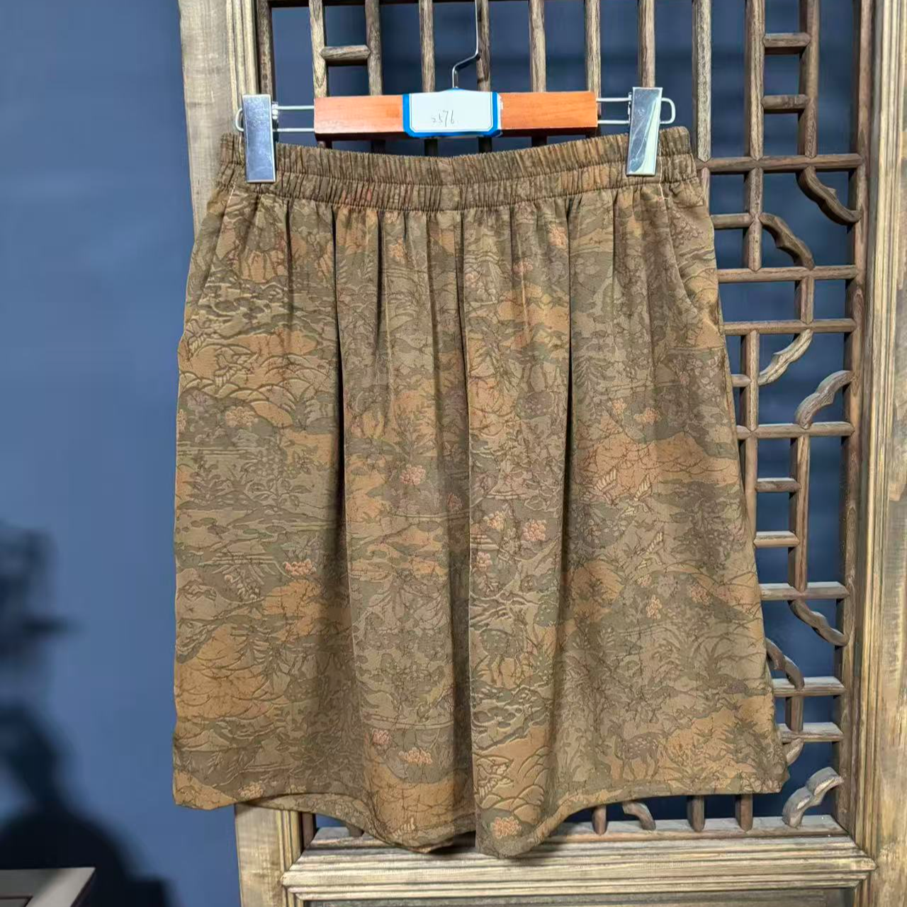 秋季新款简约百搭宽松桑蚕丝直筒短裤女Z576