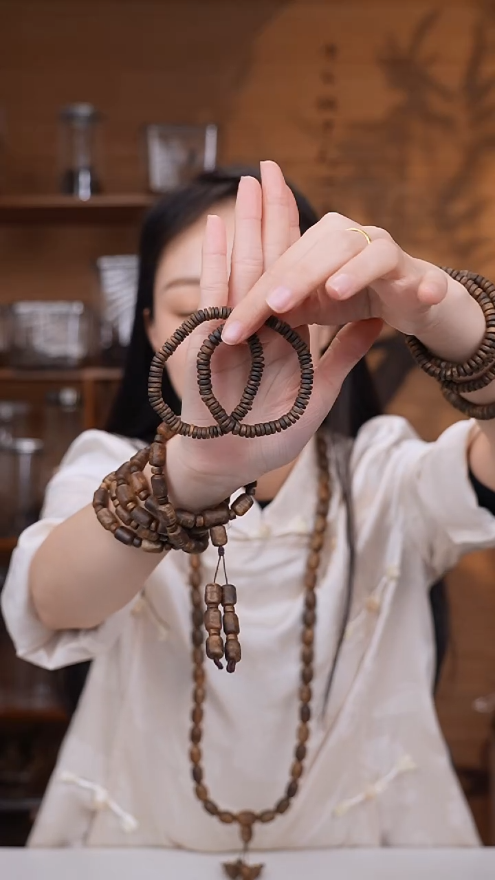 【闪购商品】沉香手串海南绿棋虫漏沉水单圈多样性发一