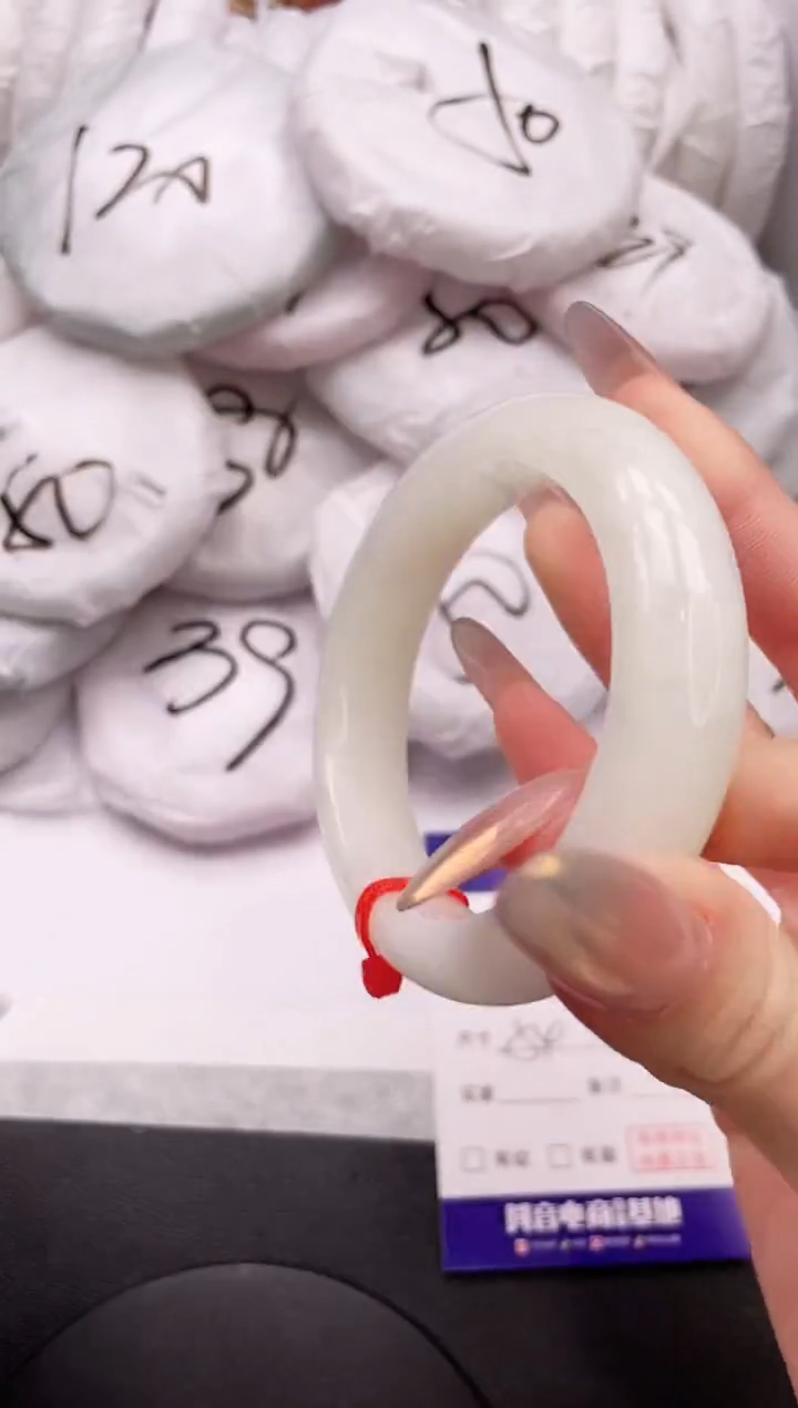 【闪购商品】和田玉手镯未镶嵌16K104-54