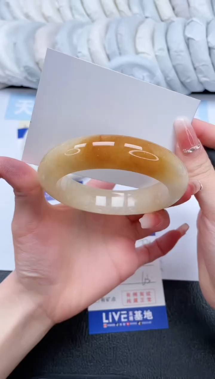 【闪购商品】石英质玉手镯未镶嵌T295-63