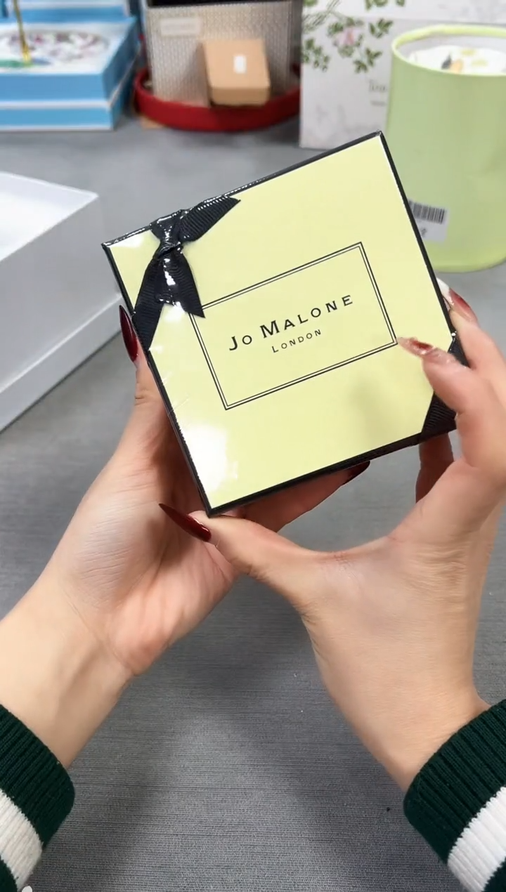 【闪购商品】瓷片heishiliu新号开播全部福利