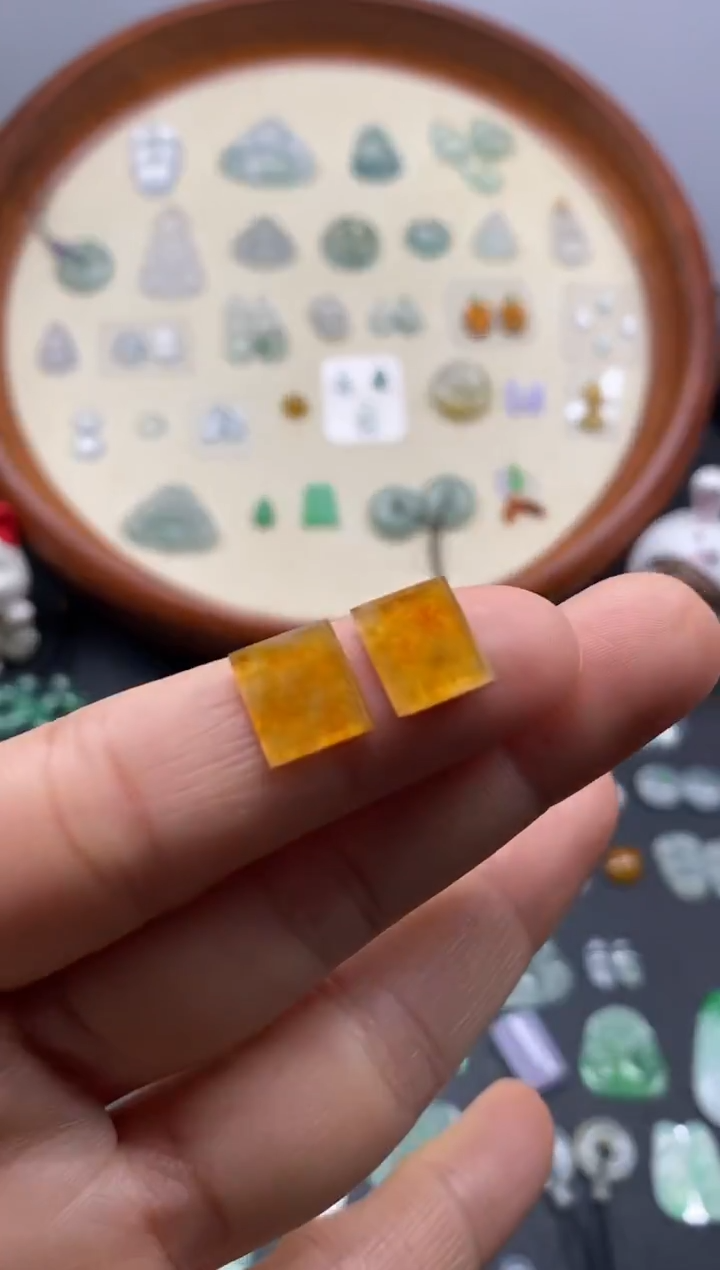 颈饰未镶嵌翡翠冰黄翡方块/芬