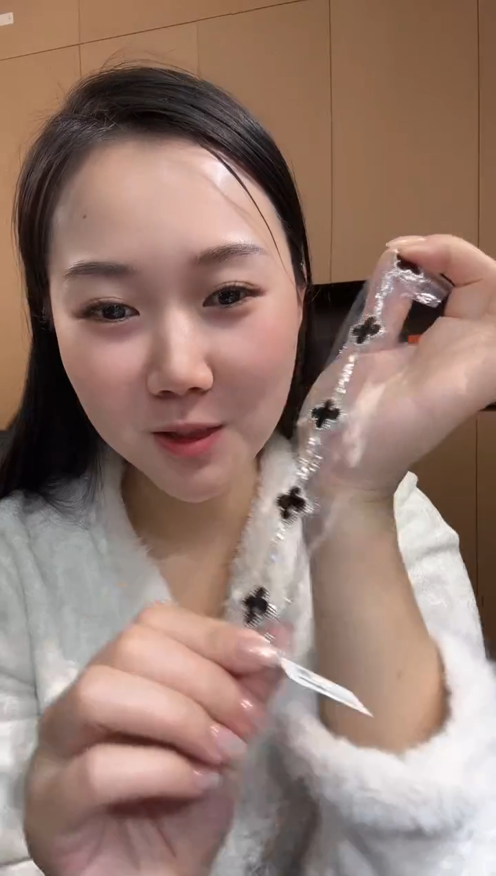 【闪购商品】玛瑙/玉髓手链18K金镶嵌黑色k白五花手链GHJ