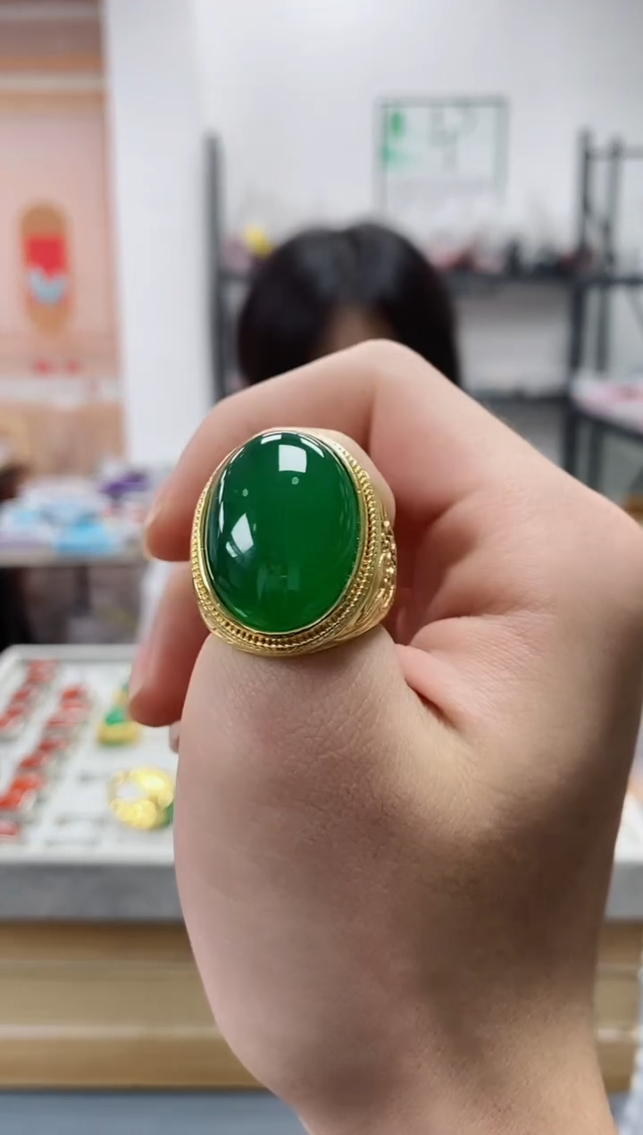 未镶嵌戒指玛瑙/玉髓绿戒指