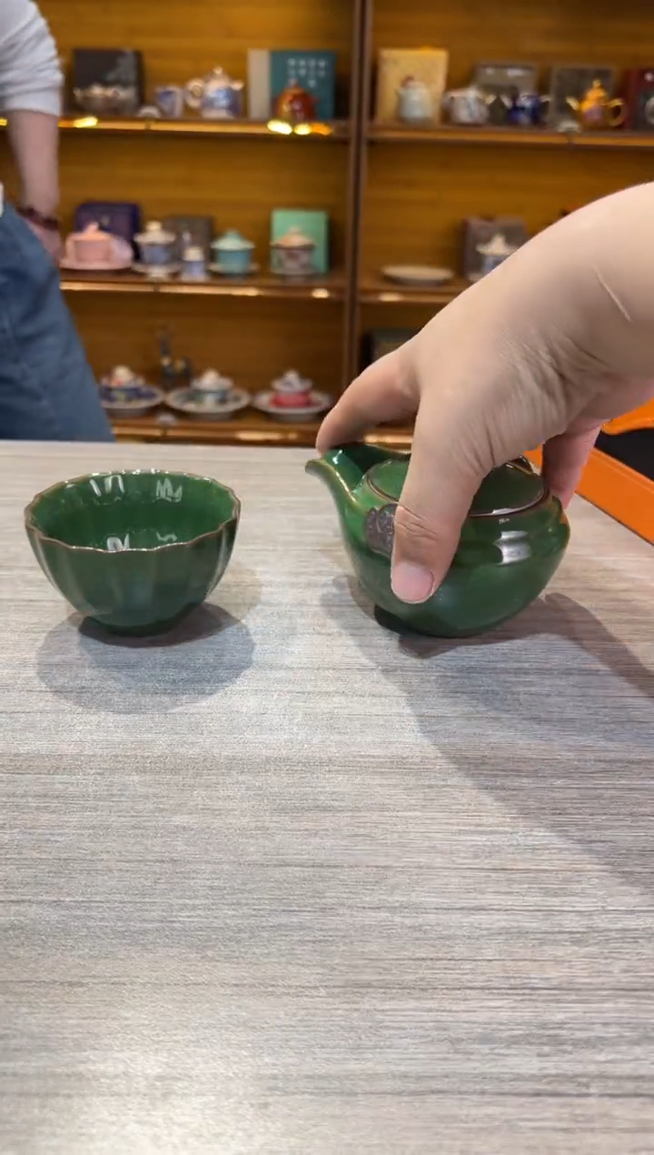 【闪购商品】绿手抓加一大多花瓣杯