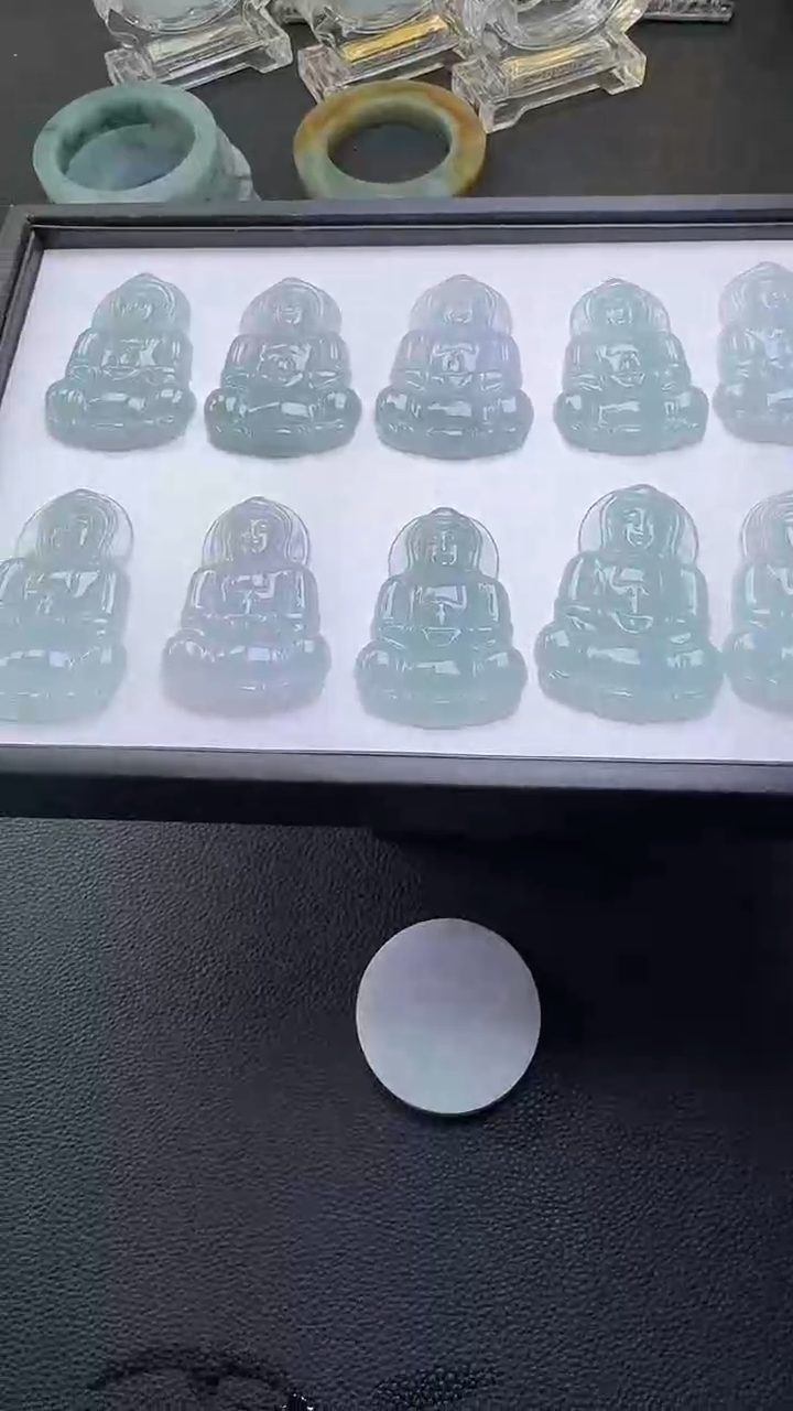 翡翠未镶嵌颈饰观音多样性发一件