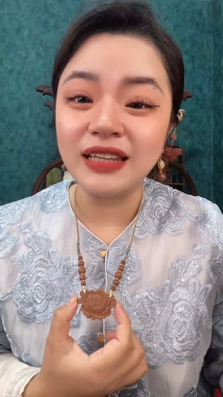 泥塑安宫牛黄香牡丹+珠链