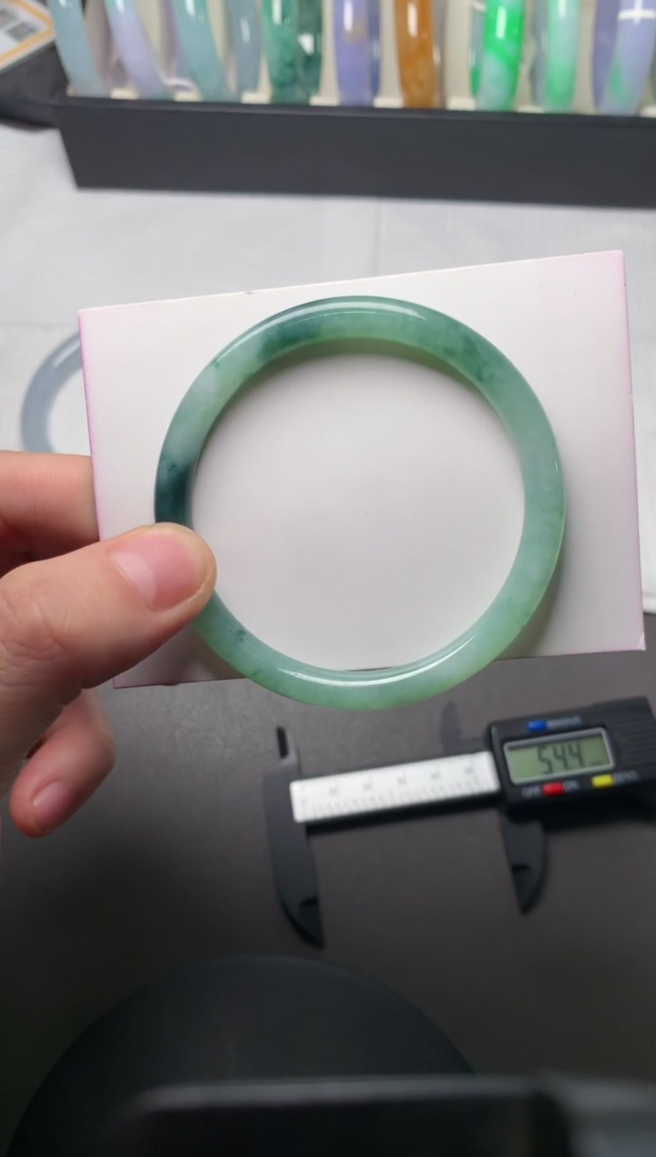 【闪购商品】翡翠手镯（贵妃镯）未镶嵌54.8*6.8*6.4