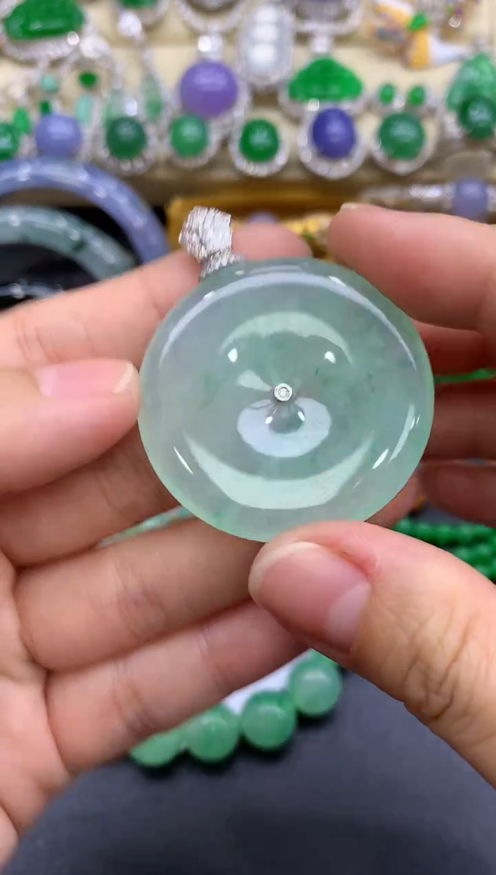 颈饰18K金镶嵌翡翠422-中国好珍宝