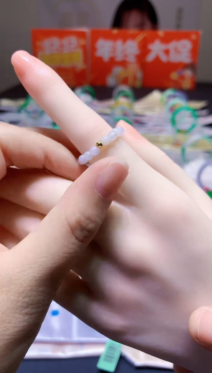 颈饰未镶嵌翡翠翡翠福利吊坠多样性发一