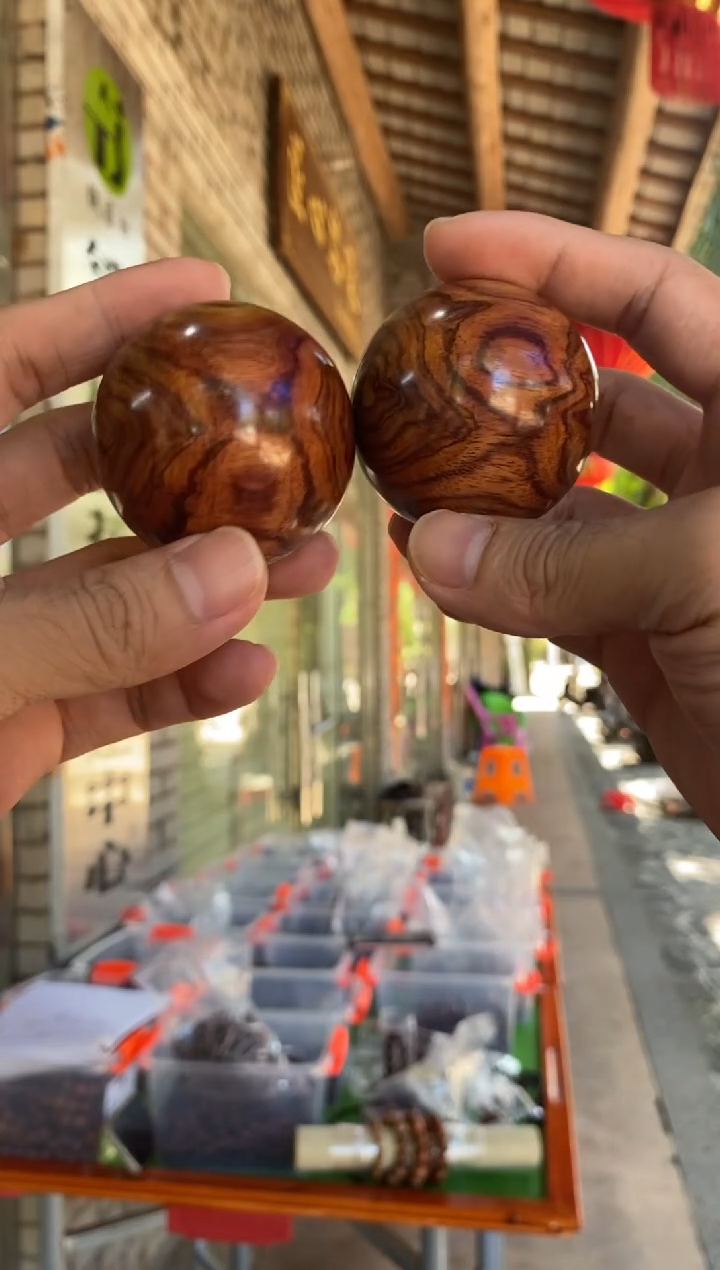 黄花梨/降香黄檀海南黄花梨手球（288）