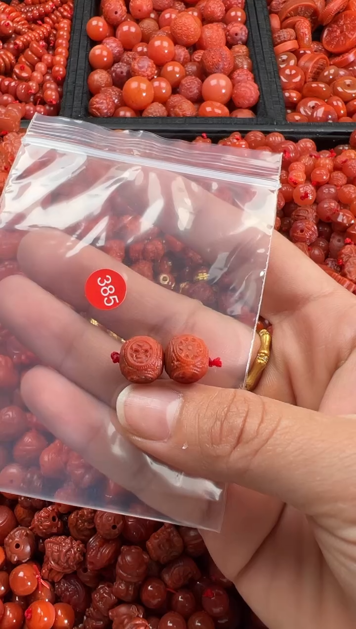 【闪购商品】南红玛瑙颈饰未镶嵌1